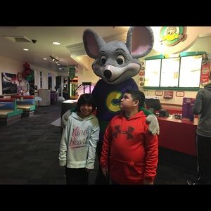 Meet your Posher, Saquaria